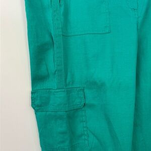 Chico’s cargo pants. Like new and such a fun color!  Size 1.5 (10).